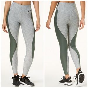 nike sculpt hyper tight fit